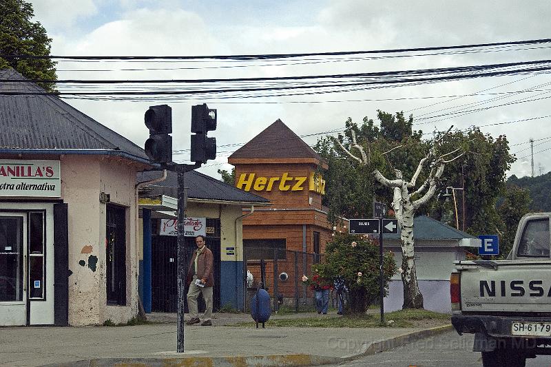20071218 102509 D2X 3900x2600.jpg - Hertz rental, Coyhaique, Chili!